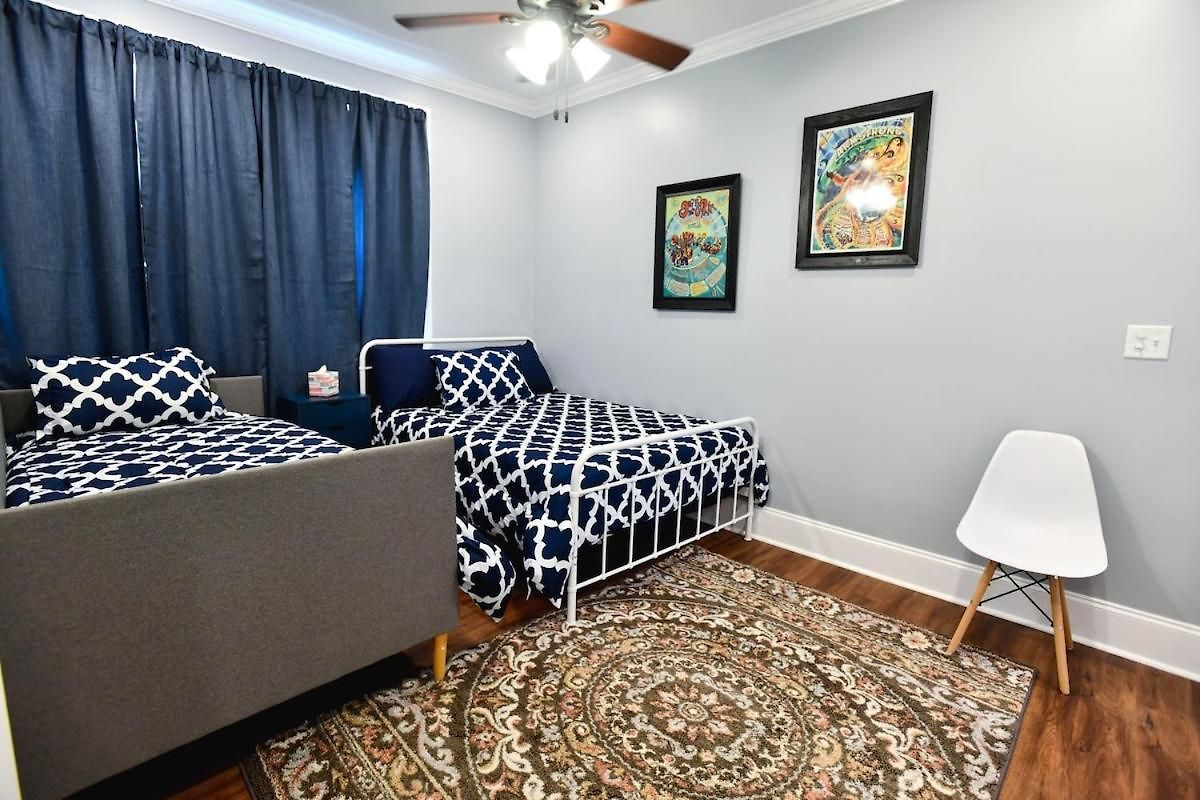 Claiborne Historic Getaways Guest House-economy Rear Unit With Pool *