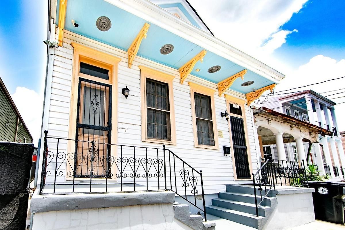 St Ann Creole Victorian - 5 Bed-5 Bath