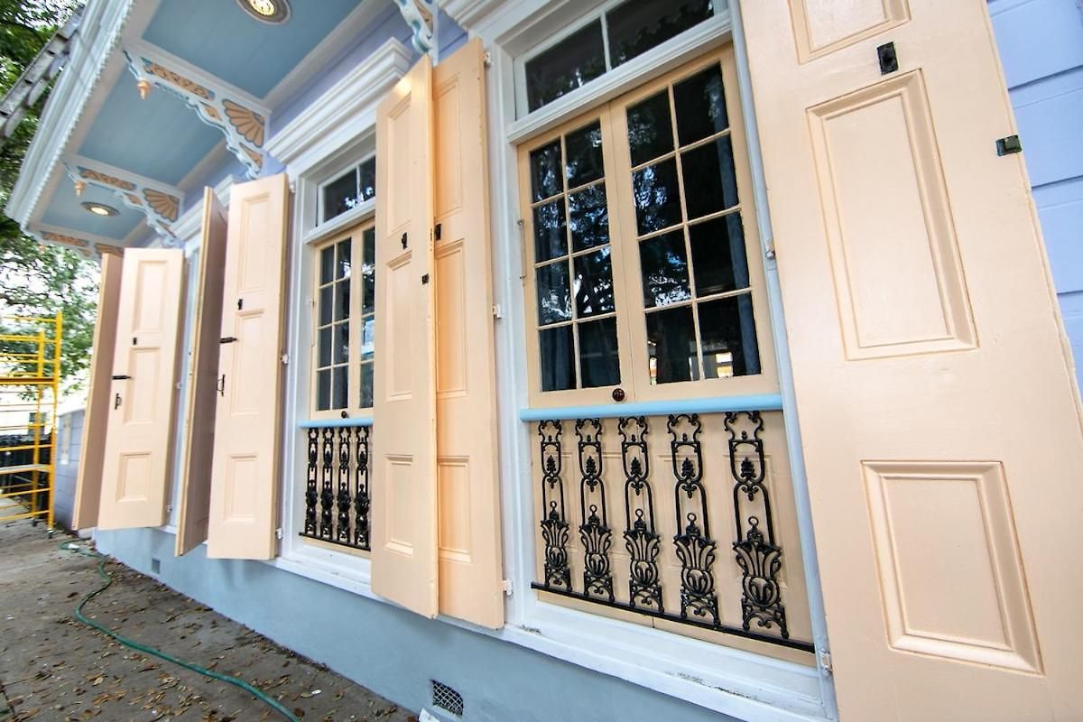 Governors Mansion 5 Bedroom-3 Bath Holiday home New Orleans