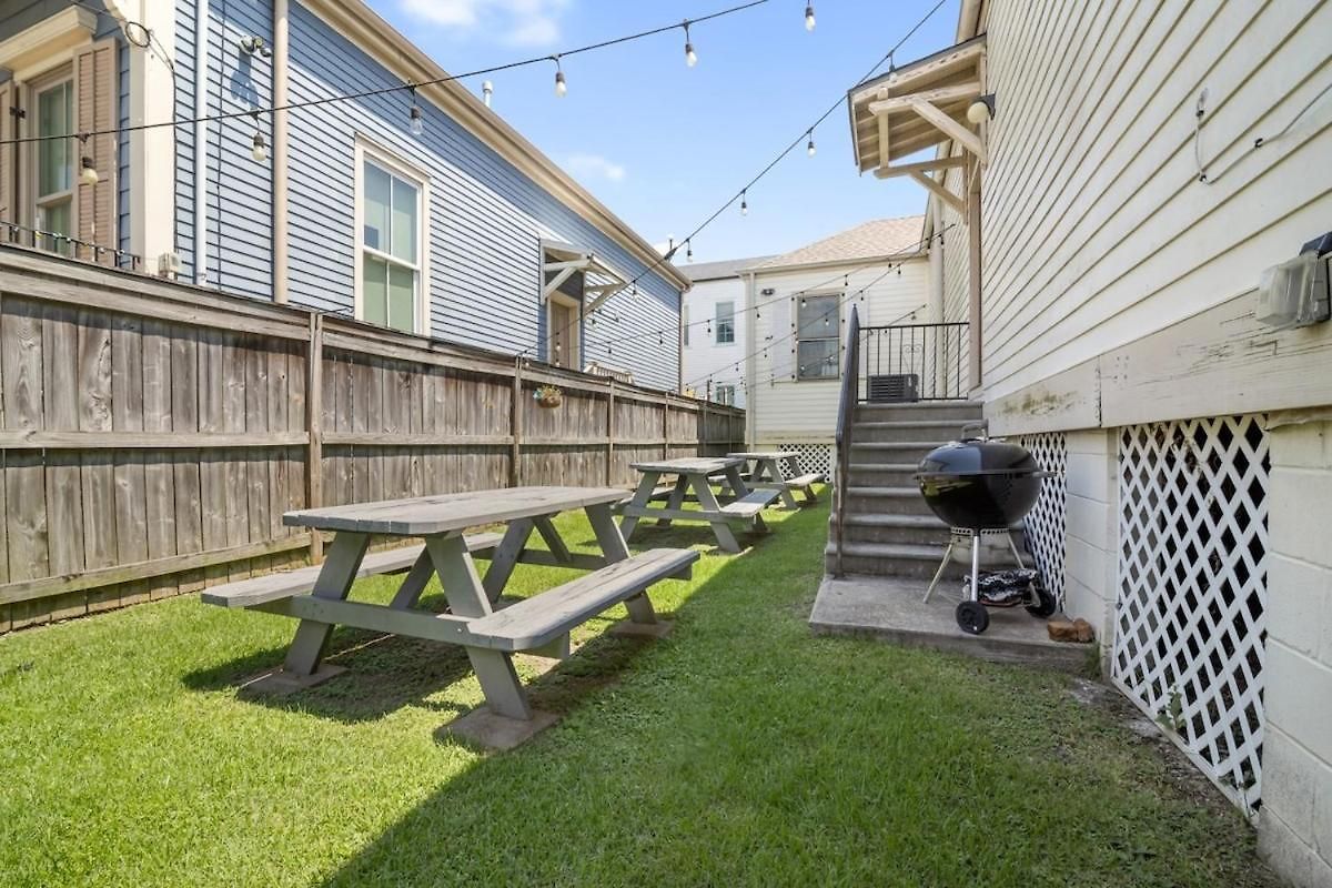 Dumaine Cozy - 3 Bed Close To Qtr Holiday home *