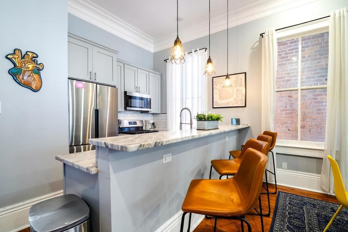Governors Historic 5bed-5ba Apartment *