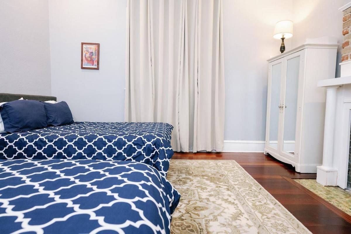 5br Historic Claiborne W/ Pool & Courtyard — 6 Blocks To French Quarter
