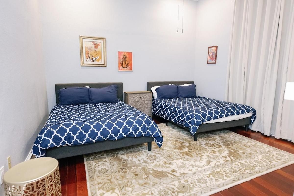 5br Historic Claiborne W/ Pool & Courtyard — 6 Blocks To French Quarter