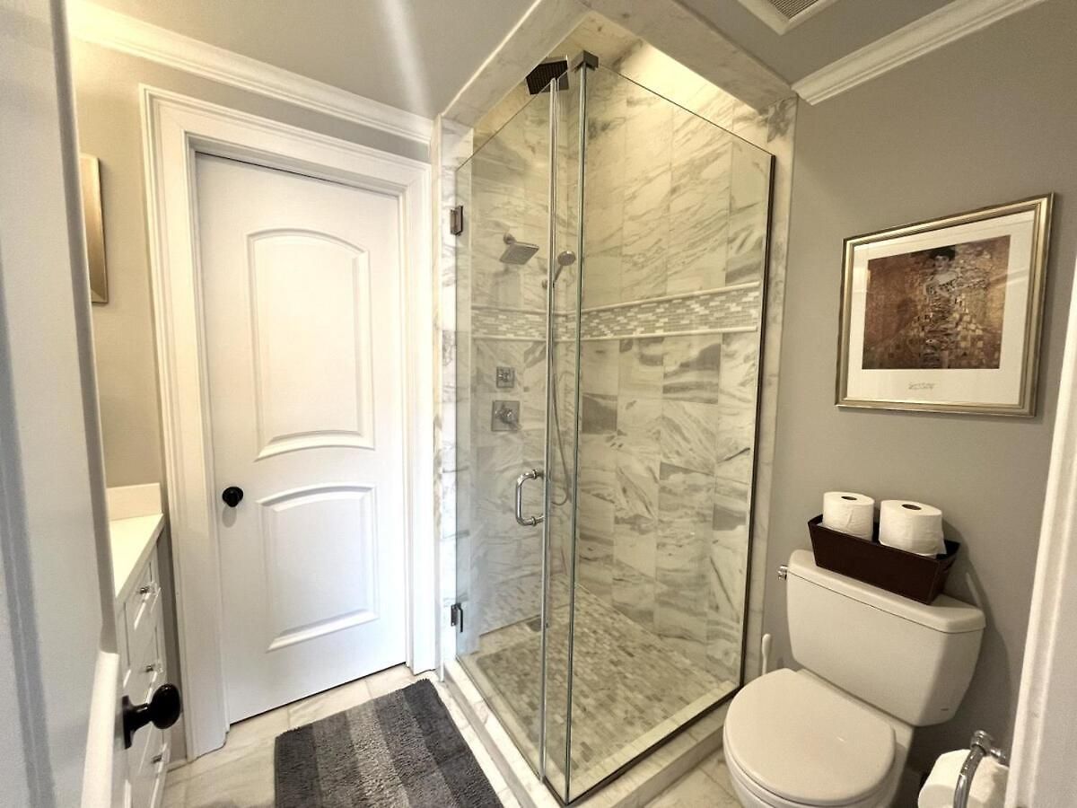 The Frenchman 2bed - 2 Bath Apartment *