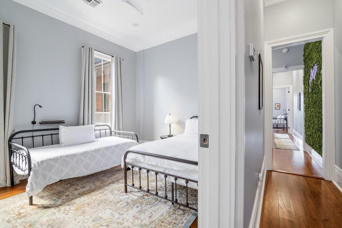 Governors Historic 5bed-5ba Apartment