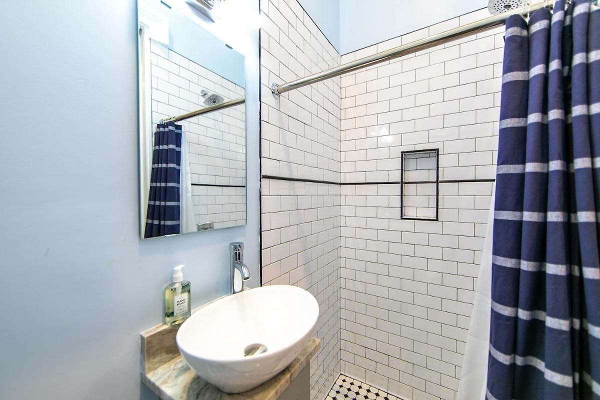 Apartment Governors Historic 5bed-5ba New Orleans