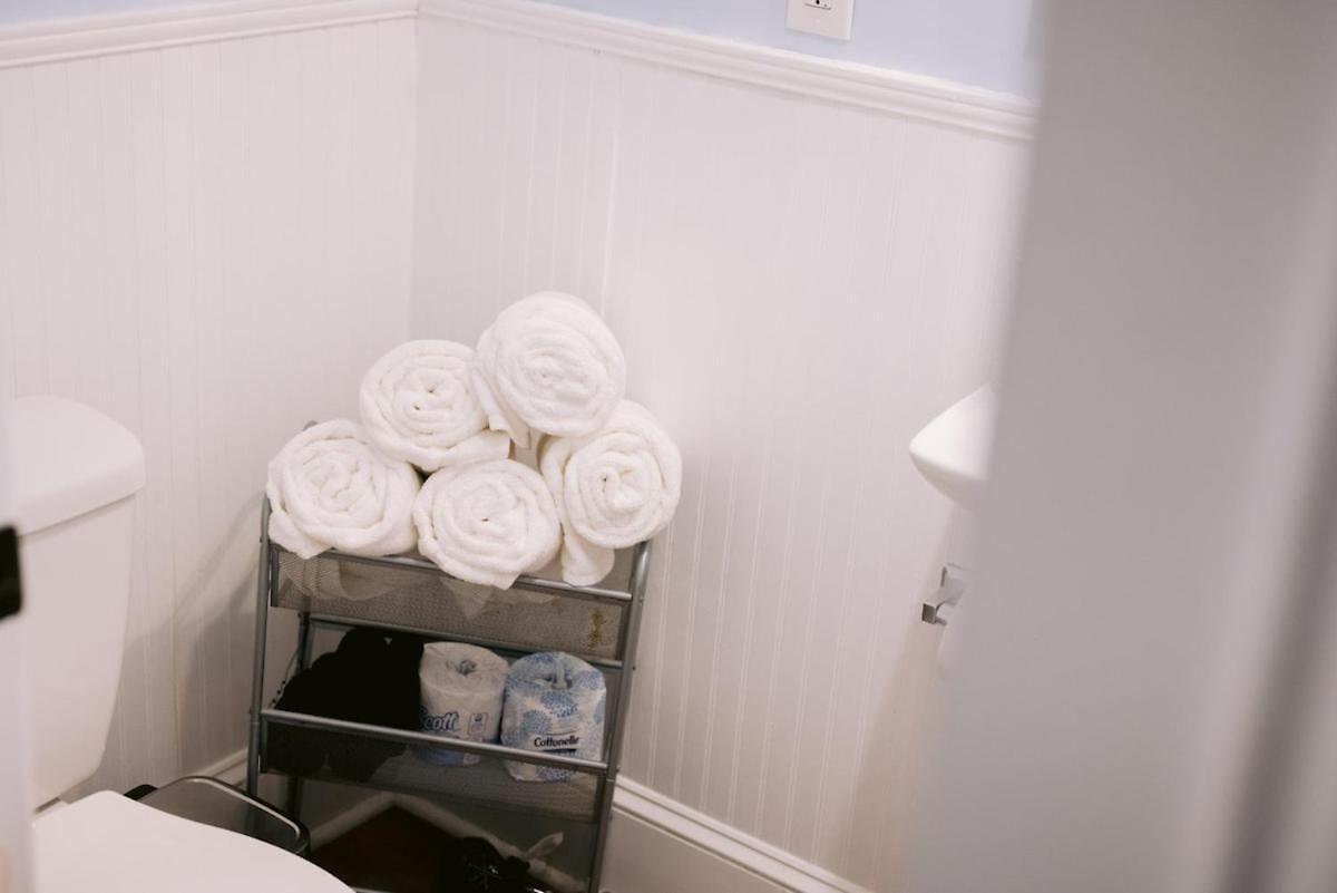 5br Historic Claiborne W/ Pool & Courtyard — 6 Blocks To French Quarter New Orleans