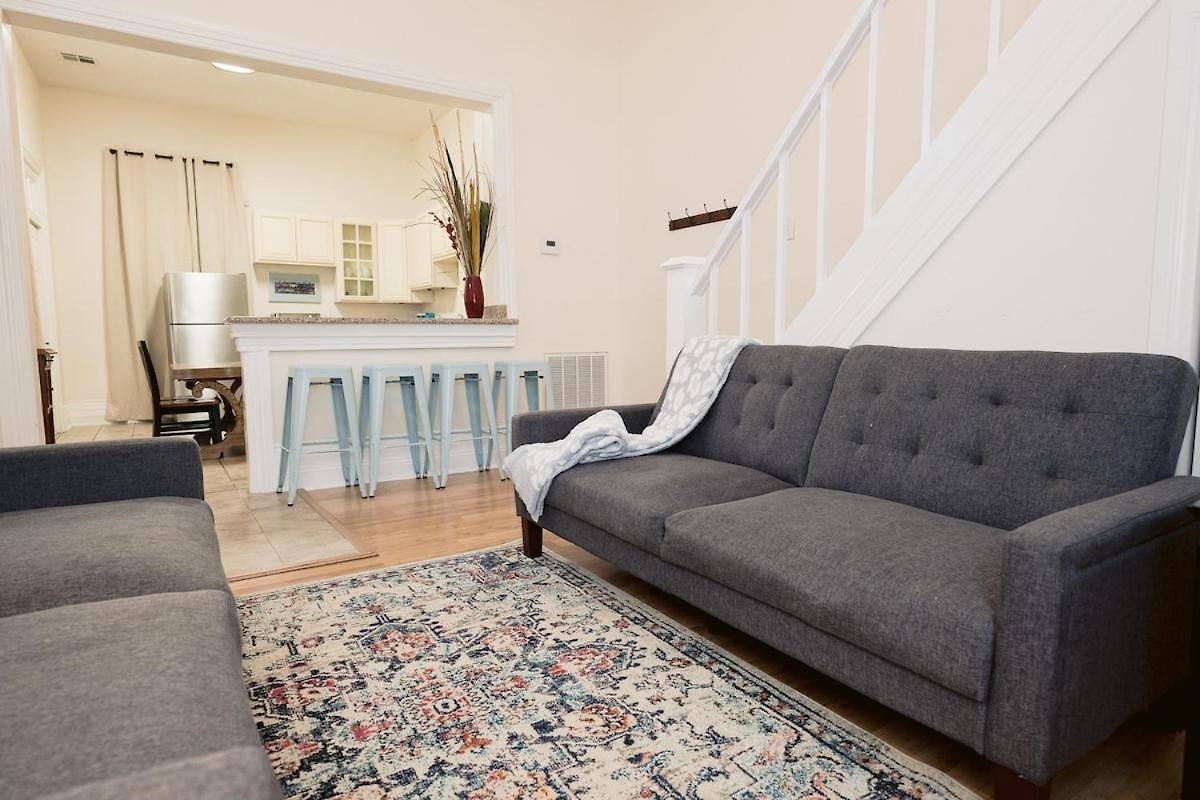 Monthly - Dumaine Historic Gem - Front House 1bed New Orleans