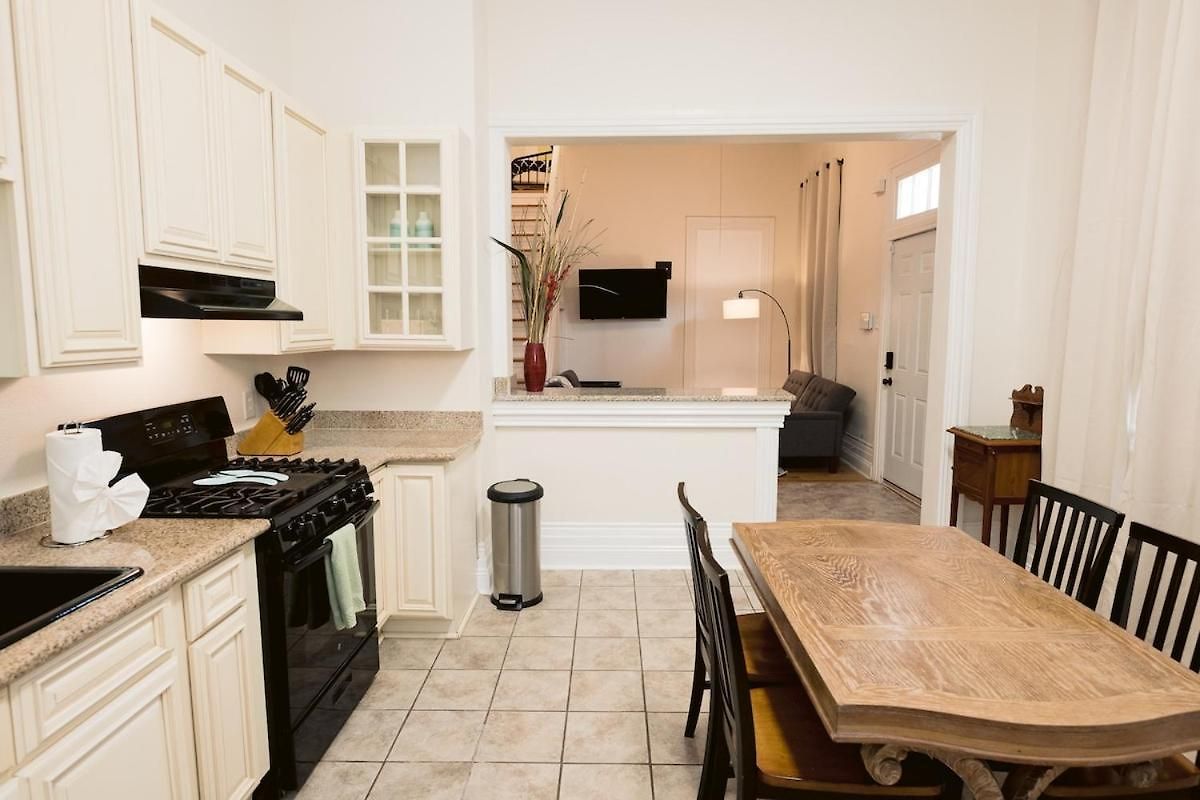Monthly - Dumaine Historic Gem - Front House 1bed