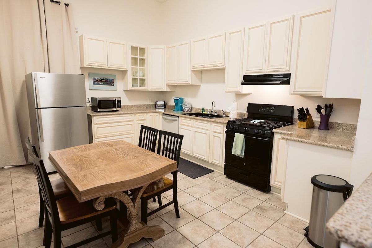 Monthly - Dumaine Historic Gem - Front House 1bed New Orleans