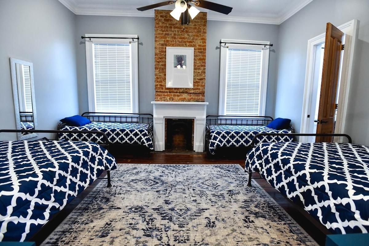 Bed & Breakfast Villere Historic - Bookable Only By 4*