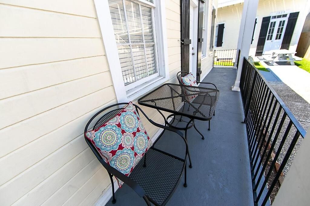 Holiday home Monthly - Dumaine Historic Gem - Front House 1bed New Orleans