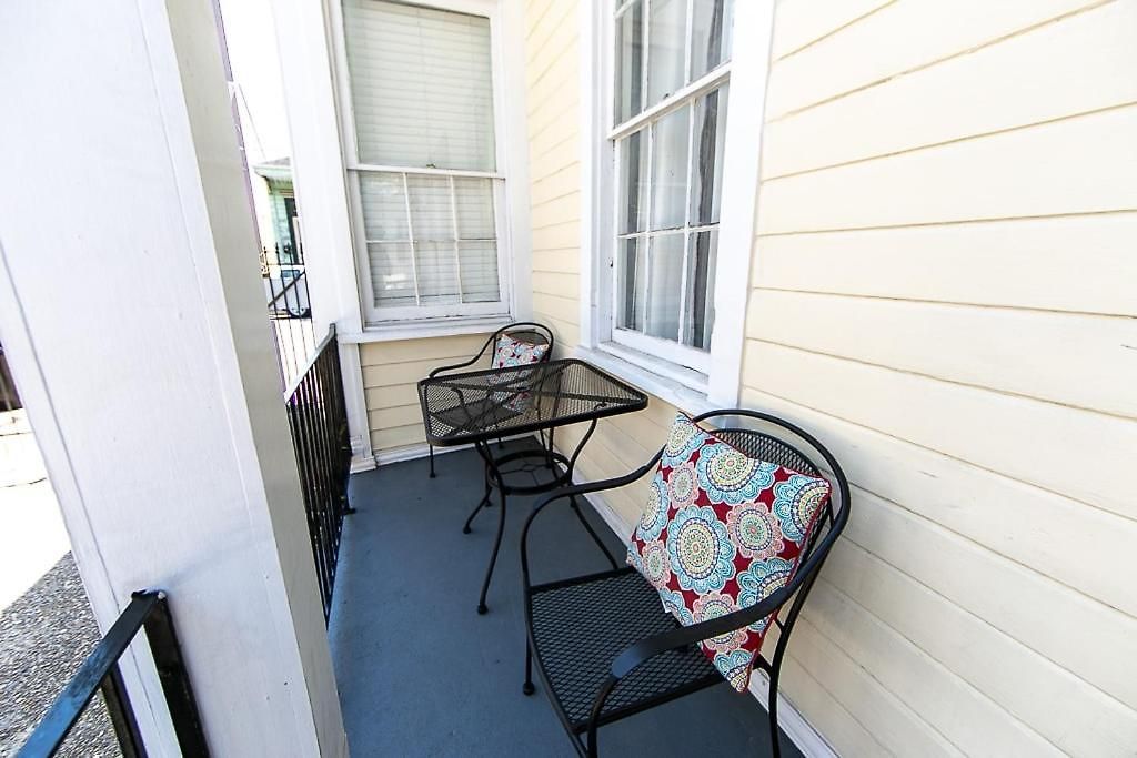 Holiday home Monthly - Dumaine Historic Gem - Front House 1bed New Orleans