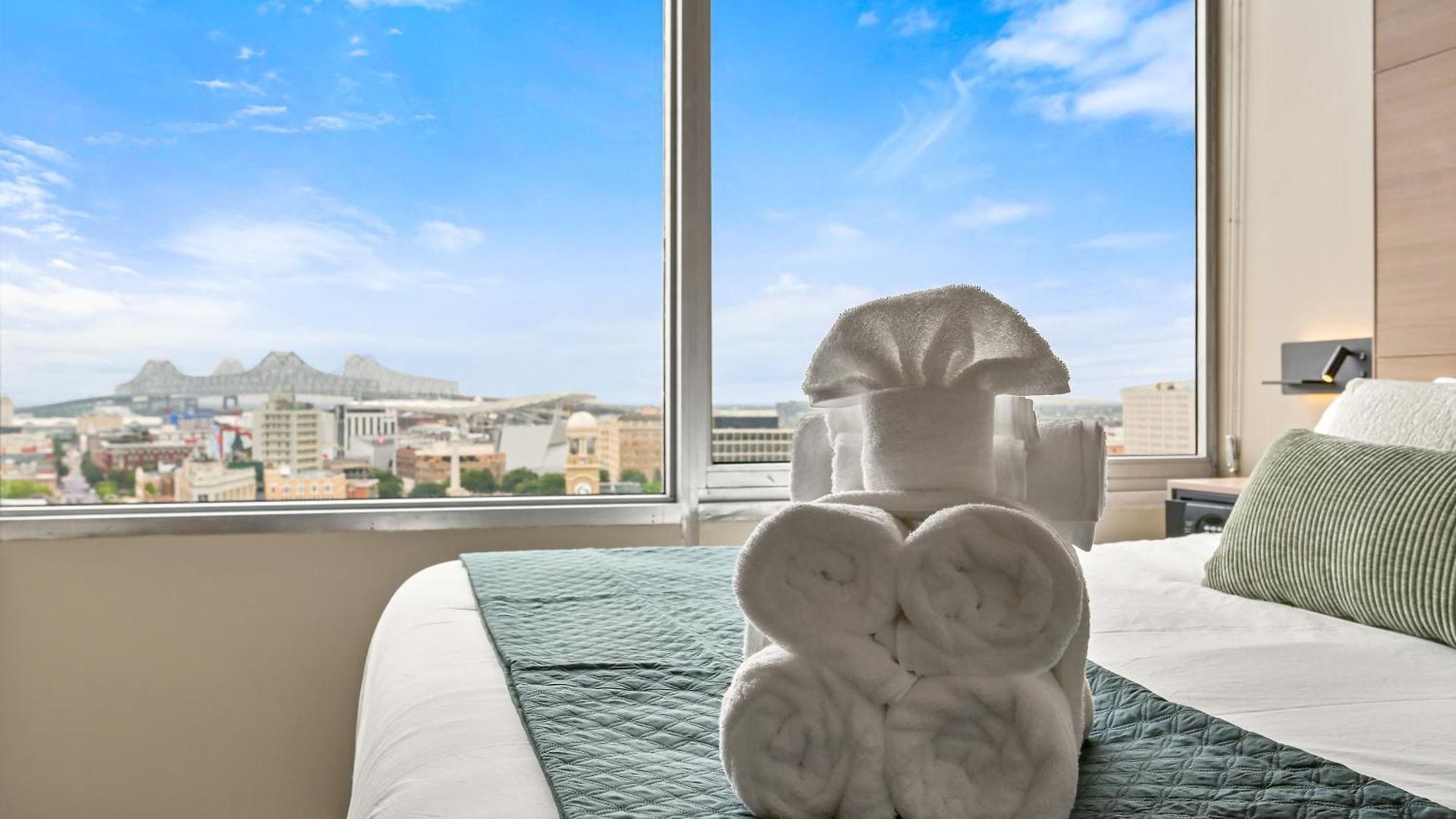 Aparthotel Vcay 5br 5ba Group Near Superdome