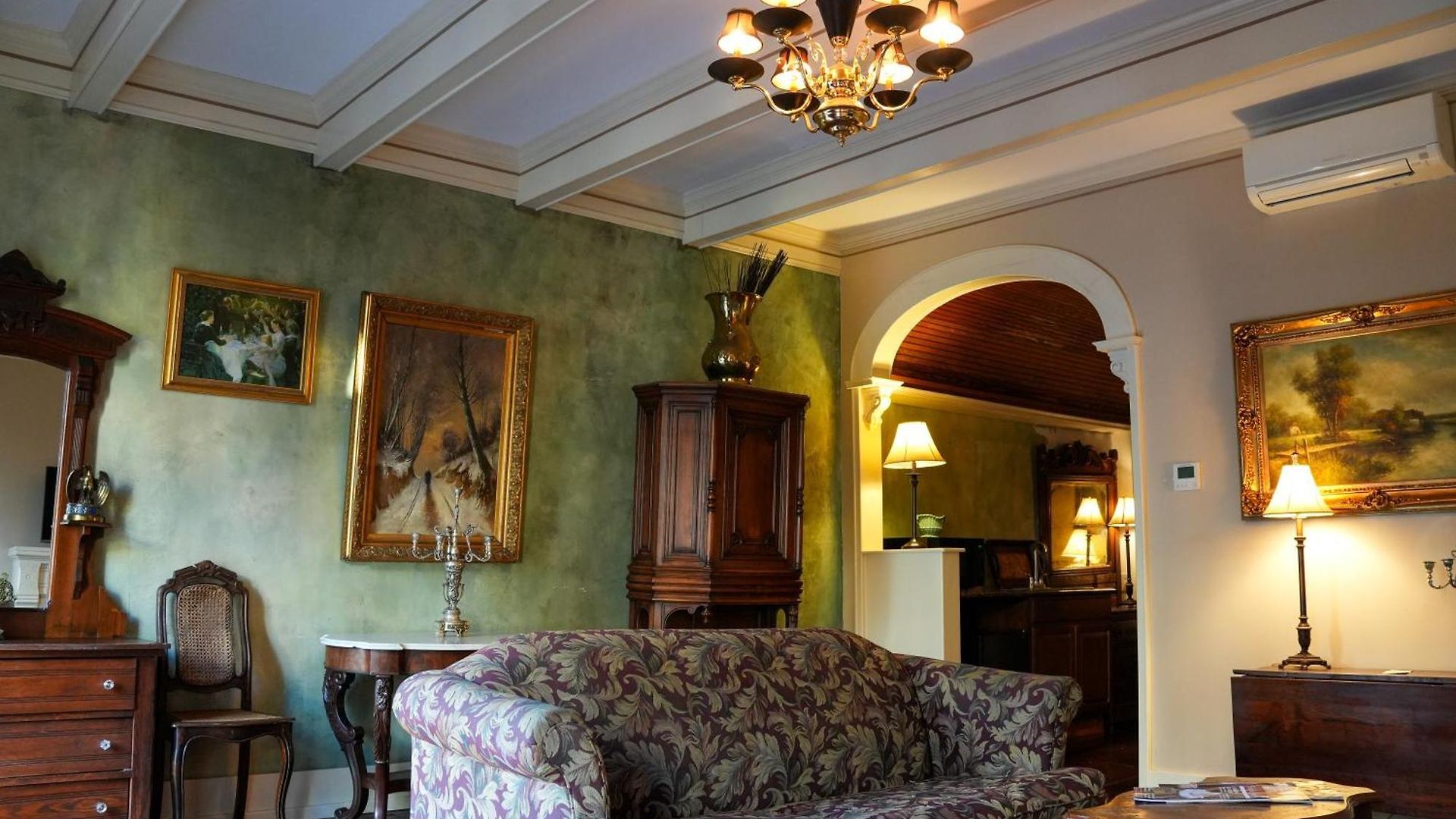 Hotel The Olivier House 3*