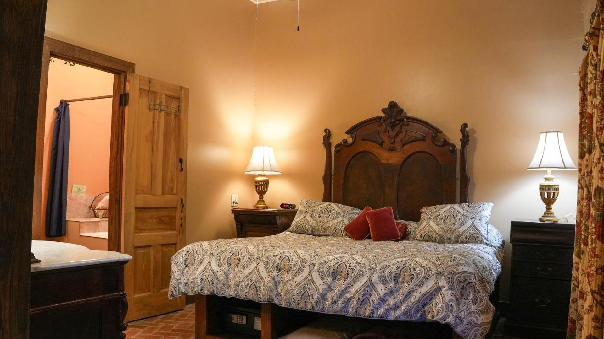 The Olivier House 3*