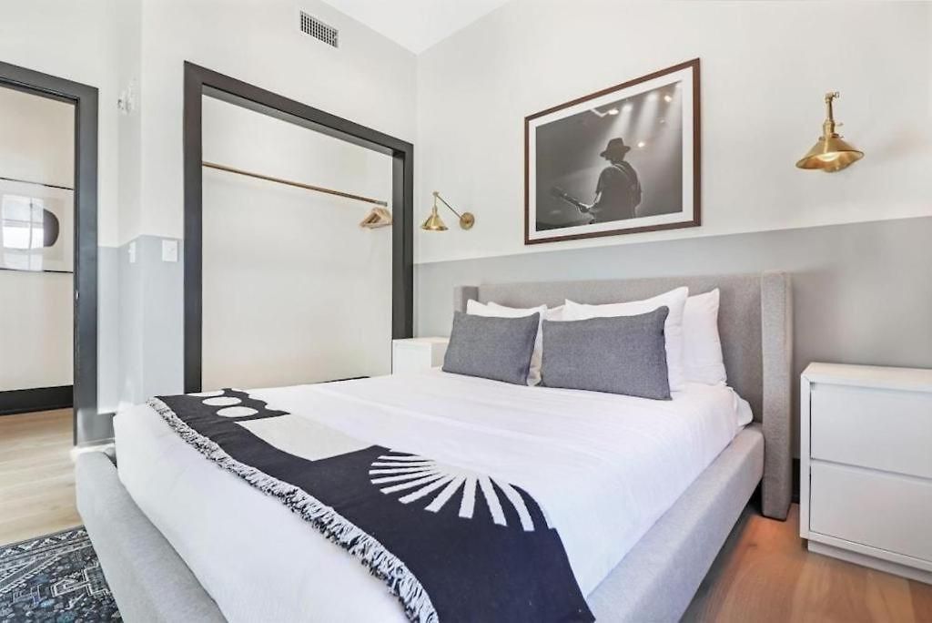 Hotel Roami At The Lola 4*