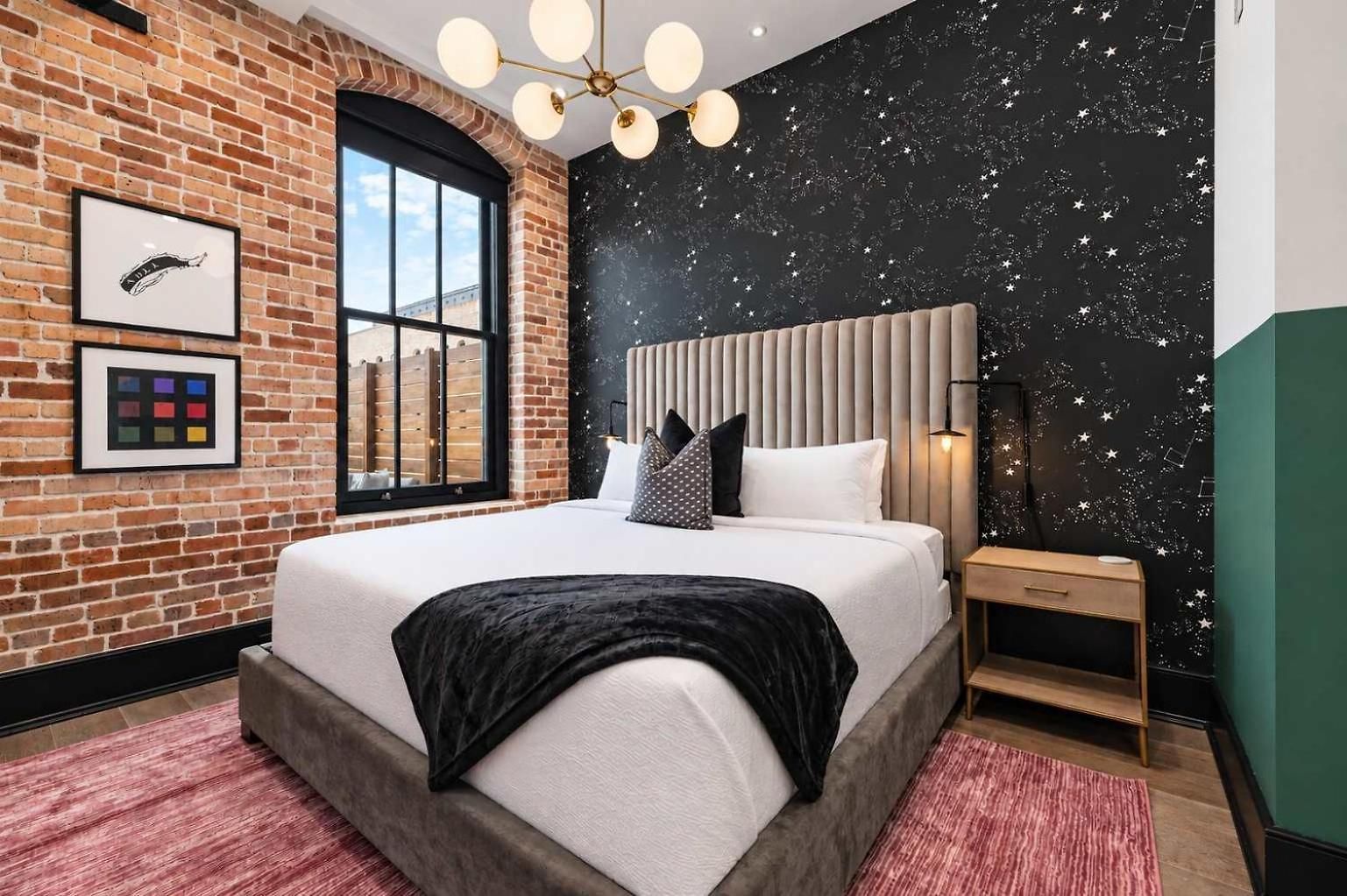 Downtown 2bd Private Terrace Gym Pool Hotel New Orleans