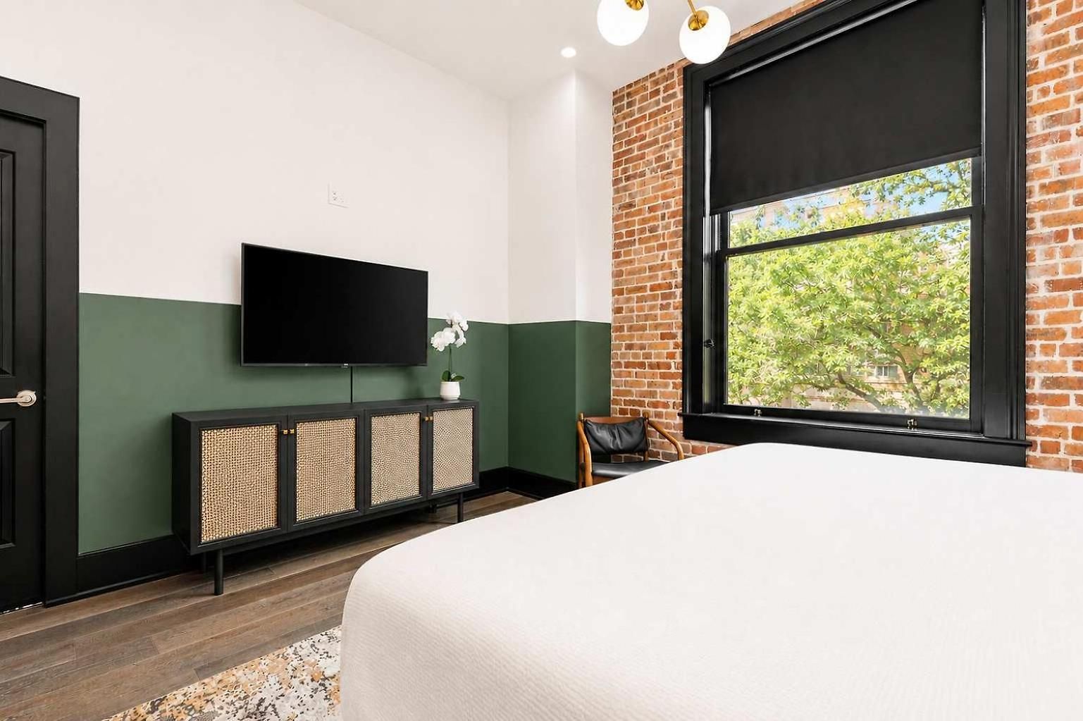Hotel Downtown 4bd 4ba Sleeps 12 New Orleans