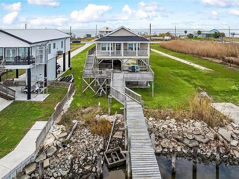 Waterfront Escape 3br 2ba Dock * New Orleans