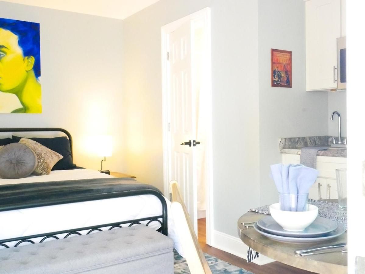 Charming St Ann Studio, Steps To Fq Holiday home *