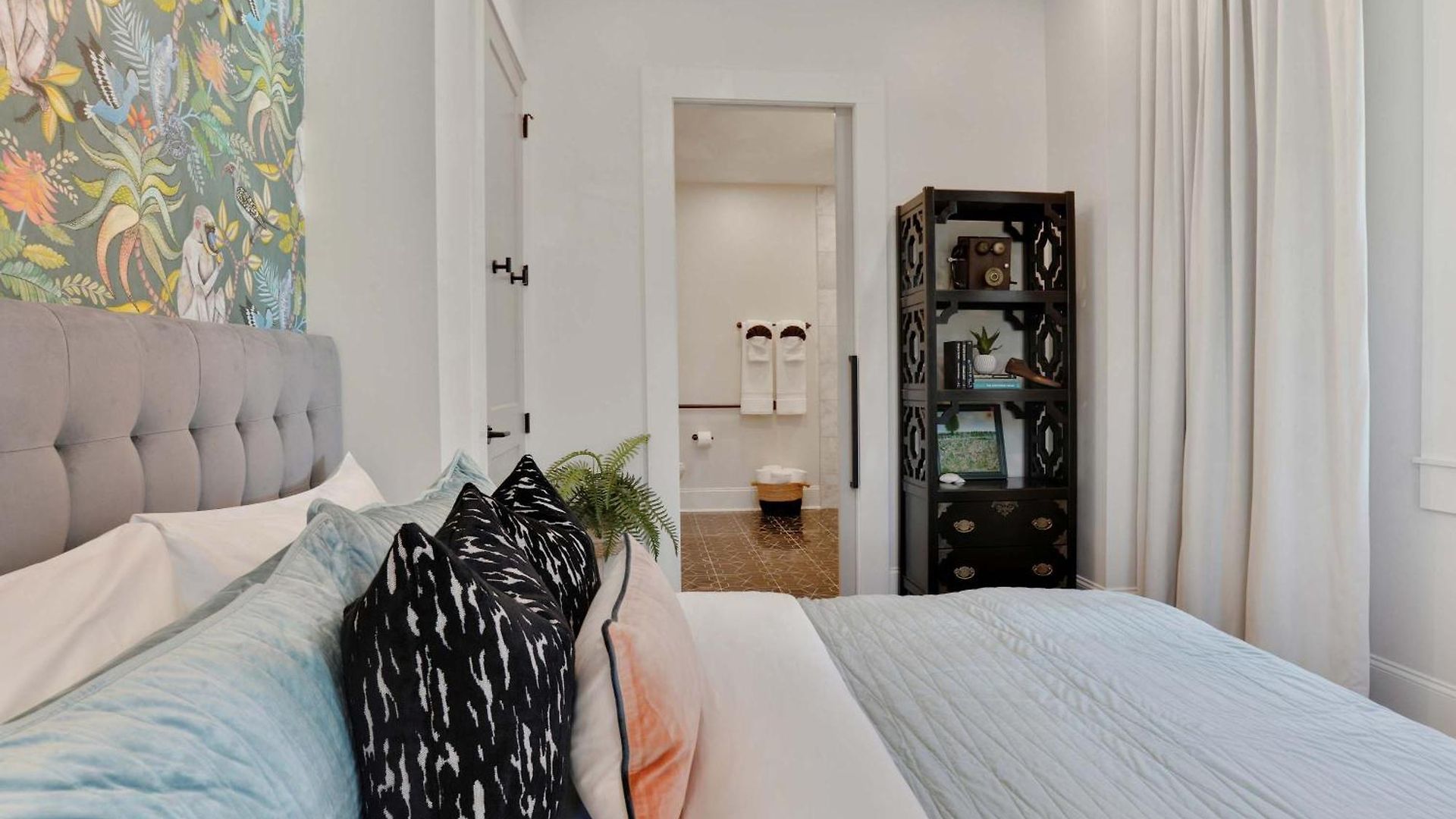 2 Unit Combo 12br Near French Quarter