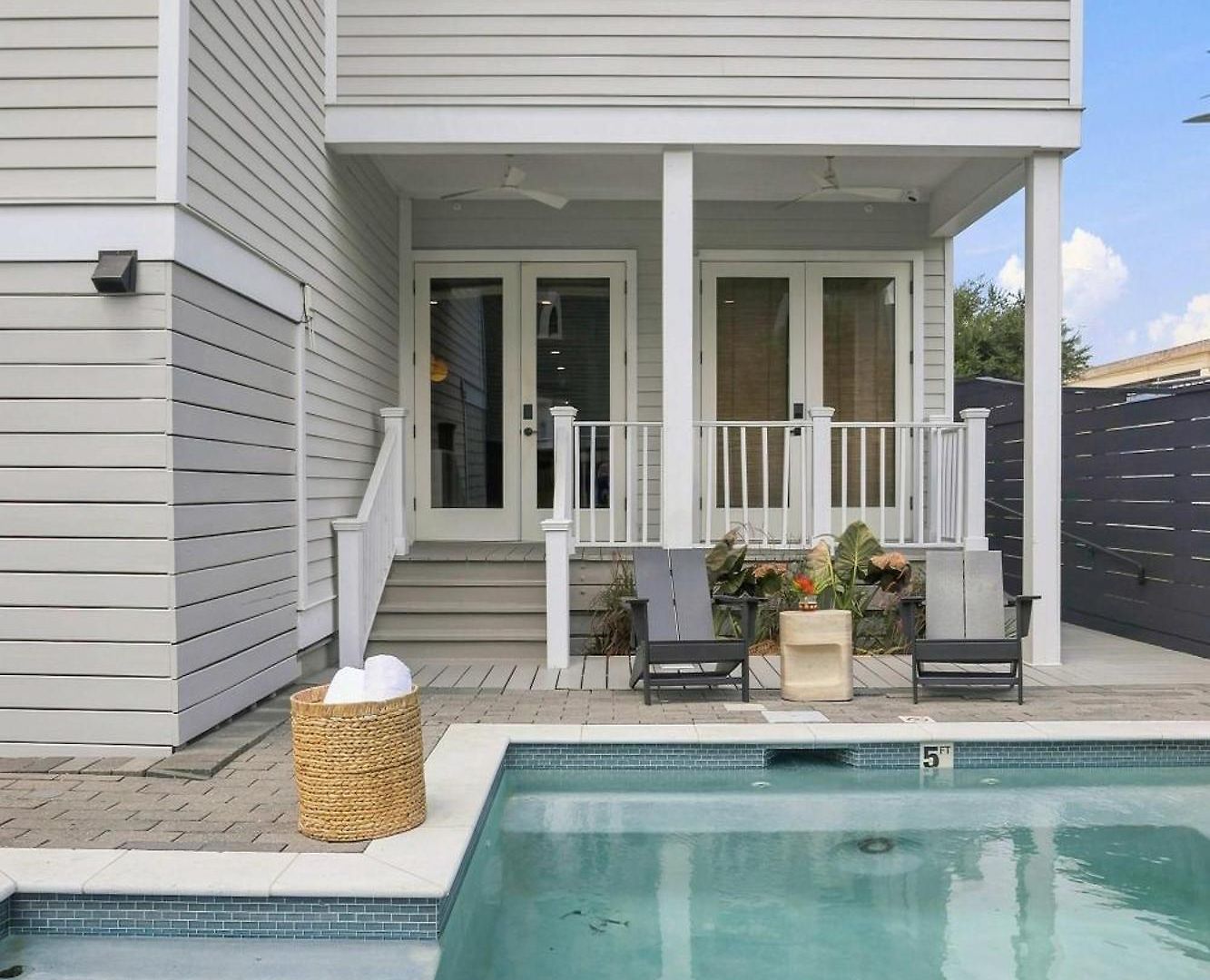Holiday home Luxe Sunlit Heated Pool & Near Cbd