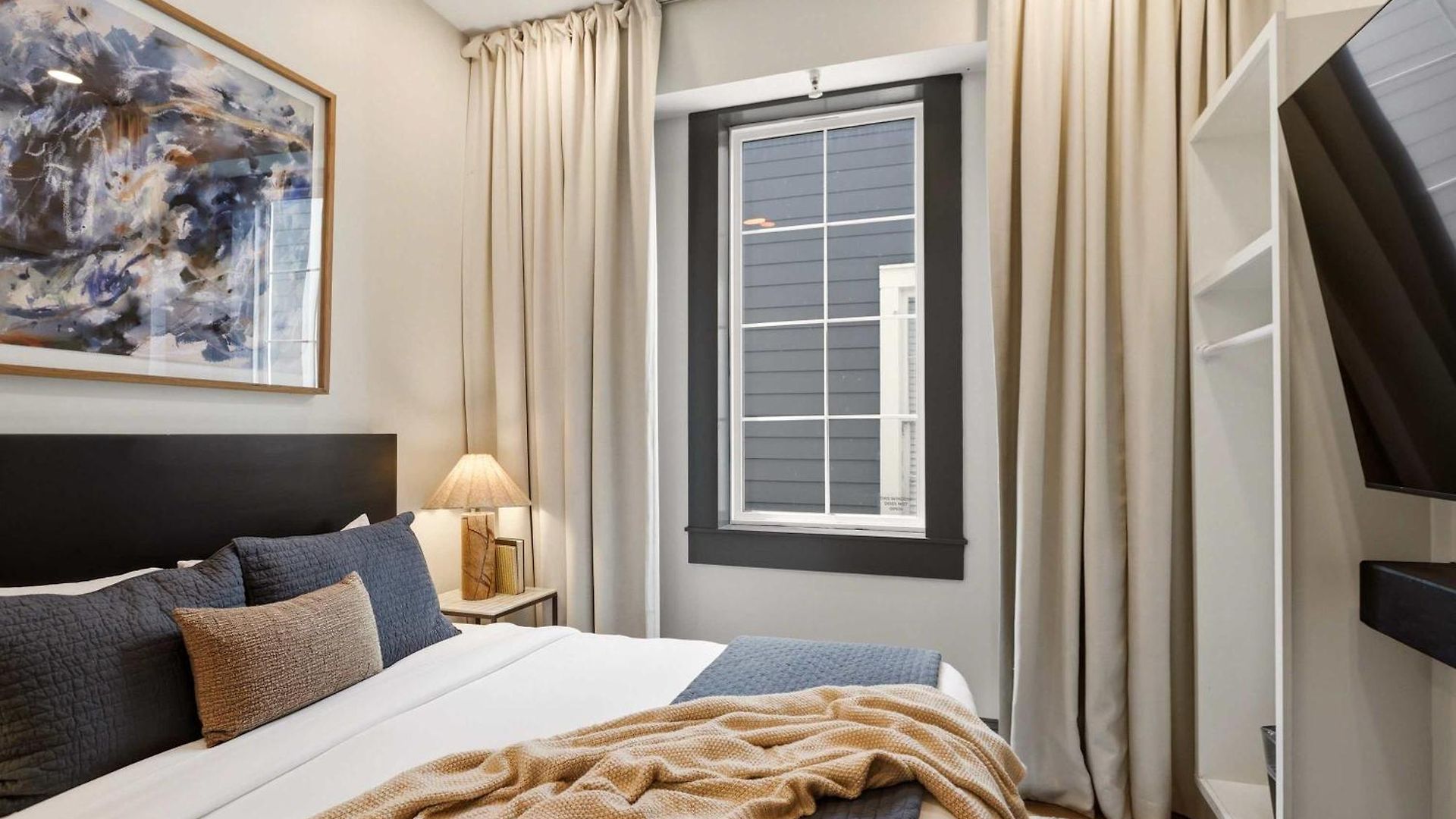 Luxe Sunlit Heated Pool & Near Cbd Holiday home New Orleans