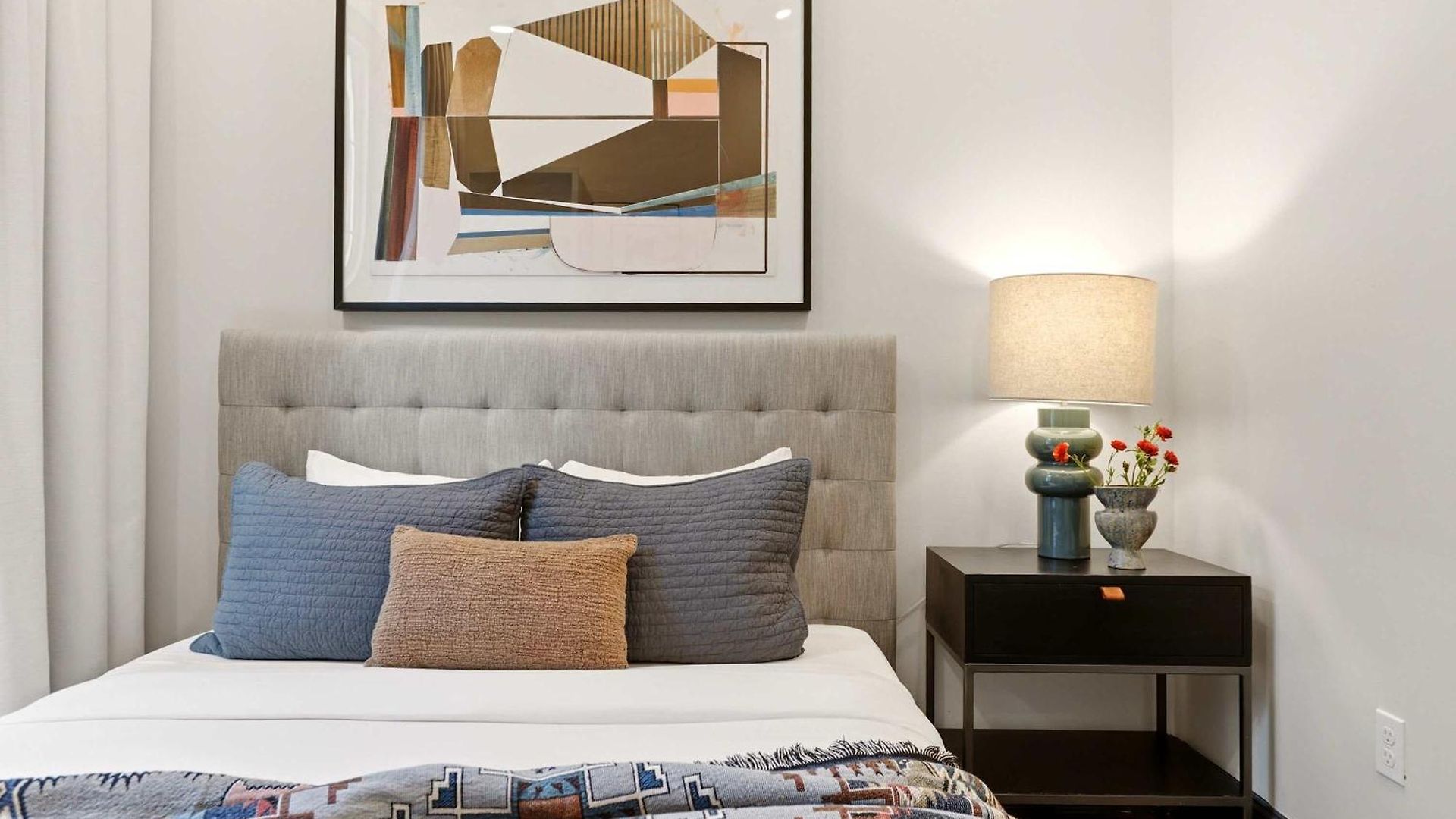 Luxe Sunlit Heated Pool & Near Cbd