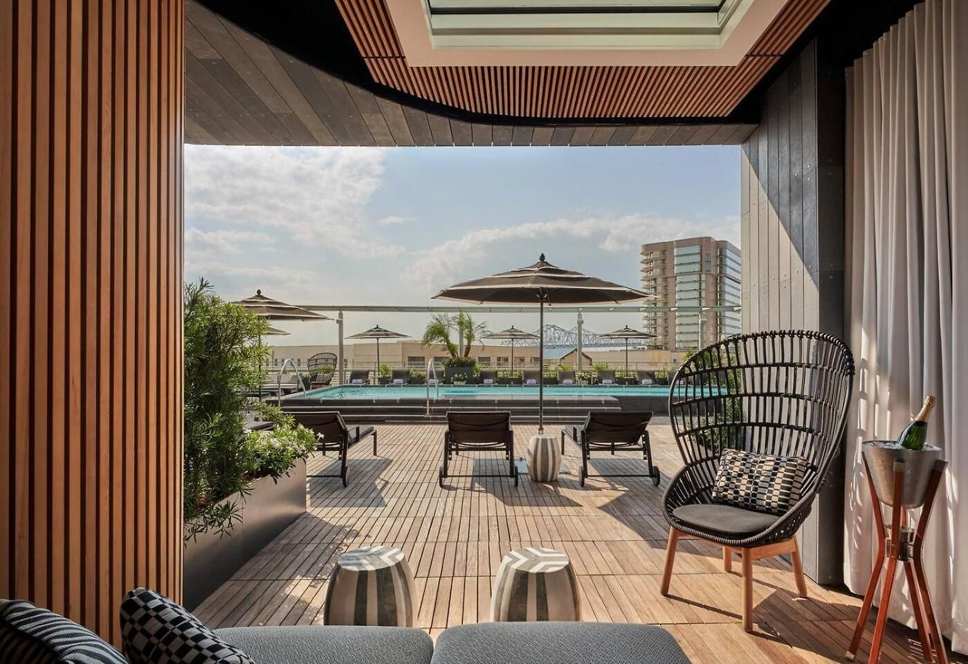 Waterfront Modern Apartment New Orleans