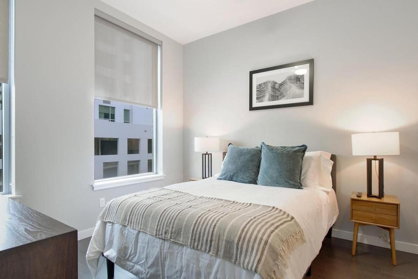 Landing Modern With Amazing Amenities Apartment