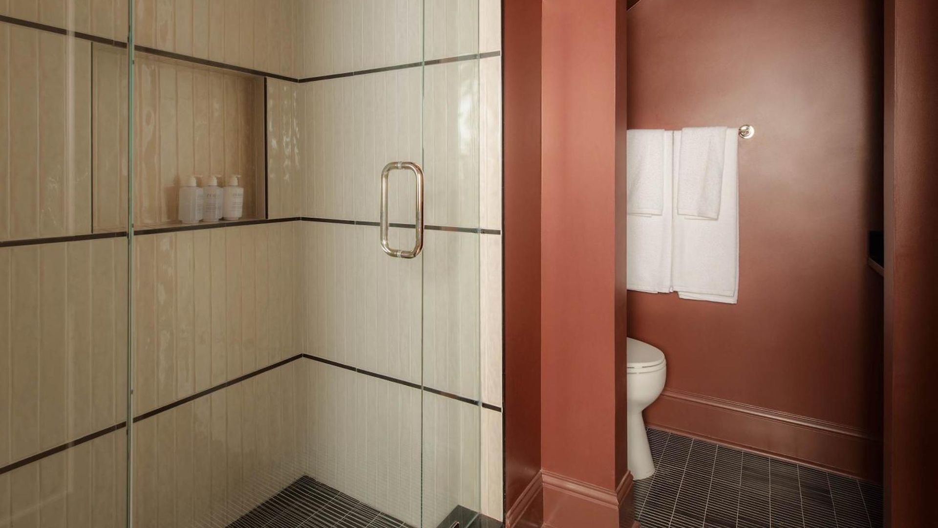 Apartment Luxury On Magazine Shared Heated Pool &