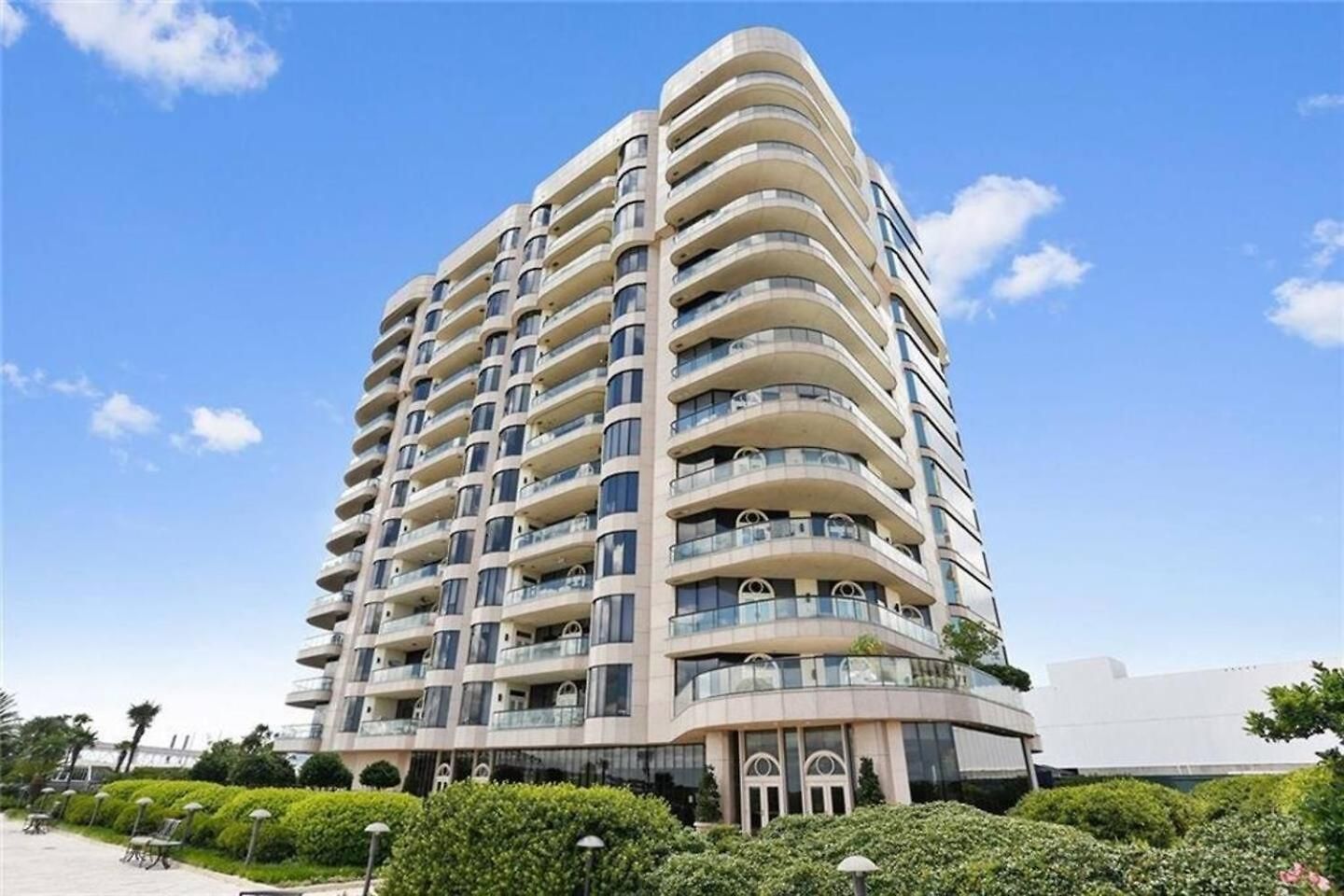 Penthouse Living Panoramic Views * New Orleans