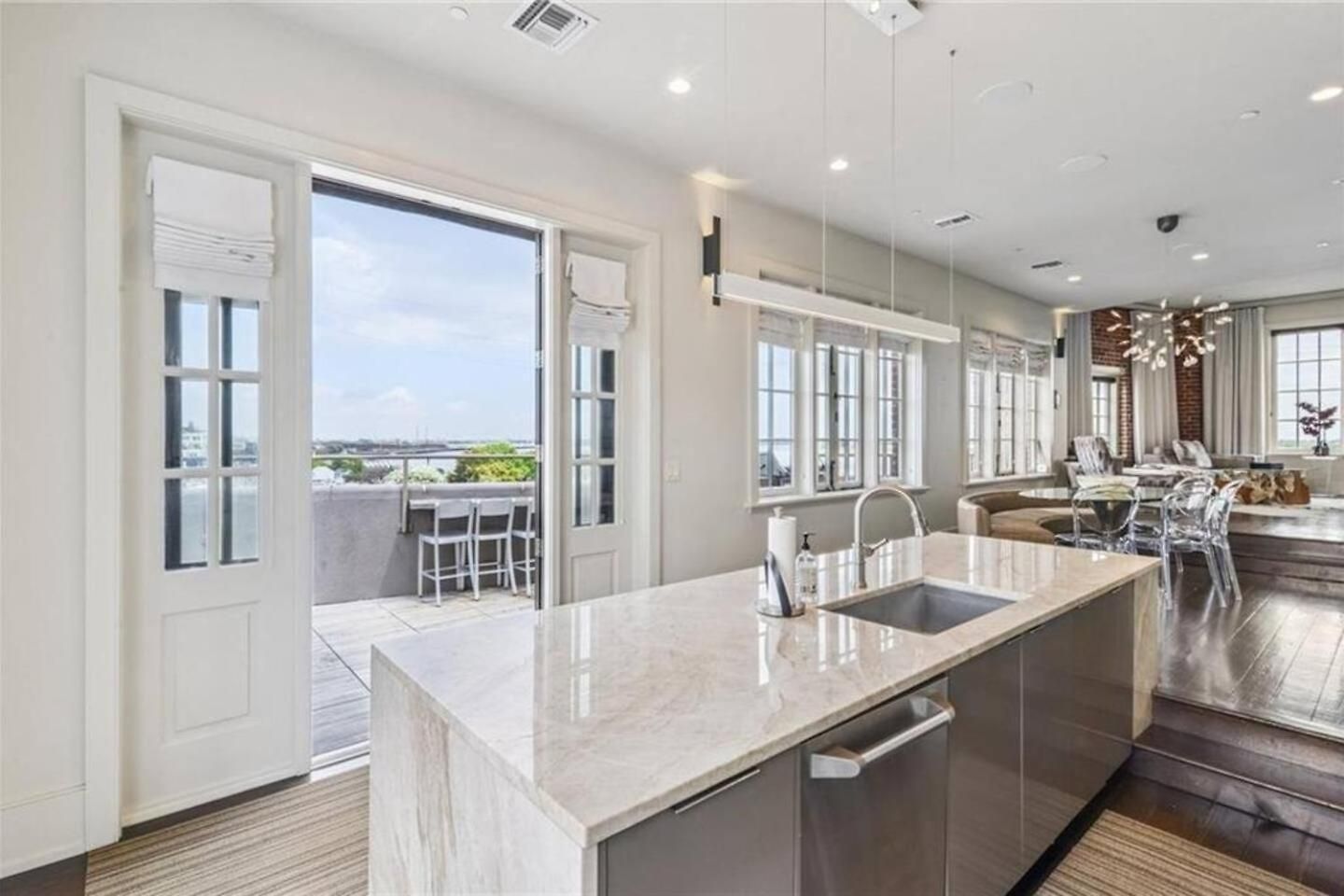 Apartment Penthouse 2bedrooms And Living New Orleans