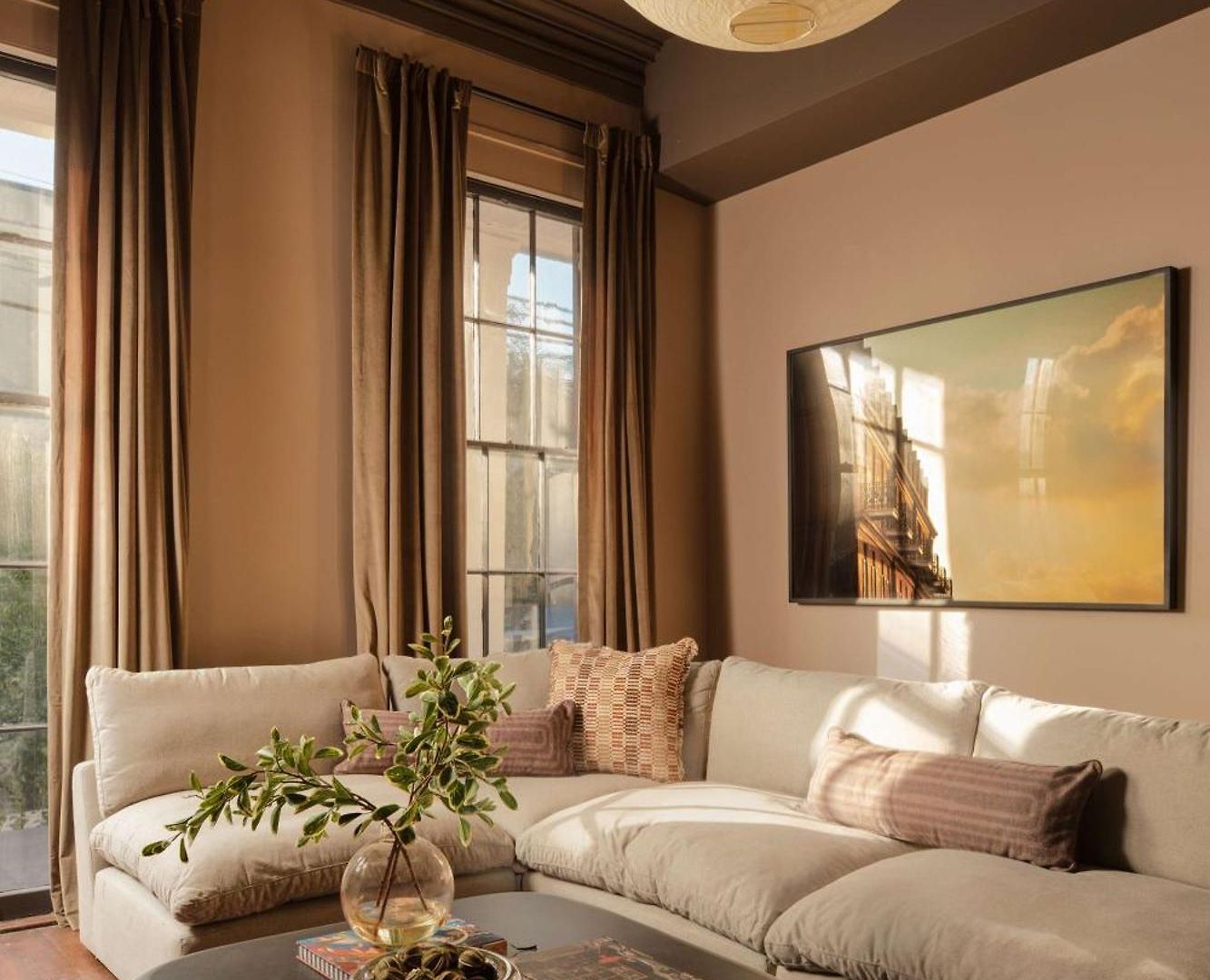 Luxury On Magazine Shared Heated Pool &