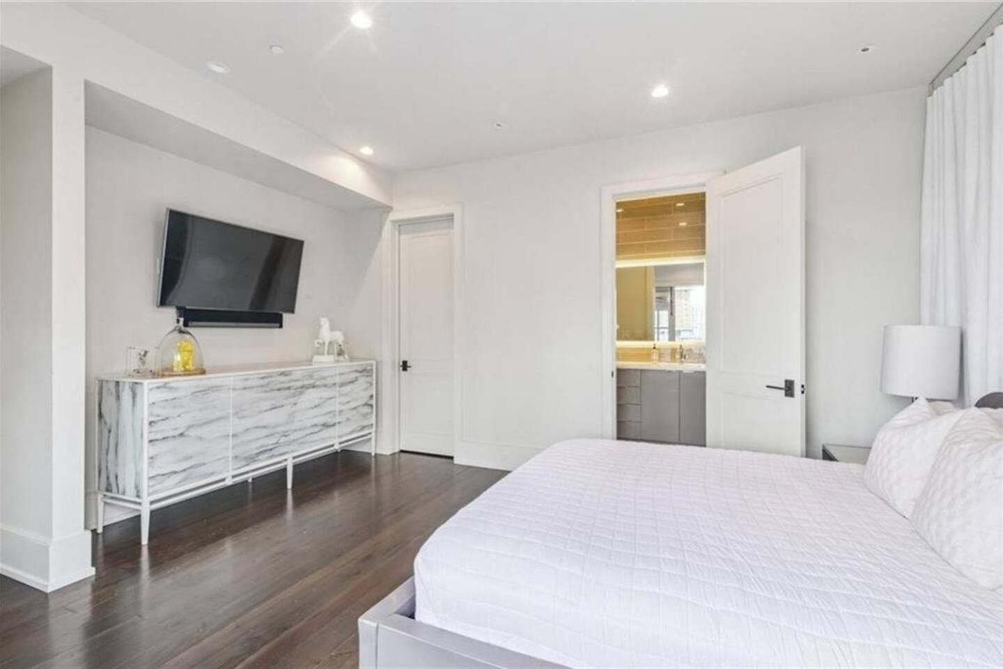 Penthouse 2bedrooms And Living Apartment *