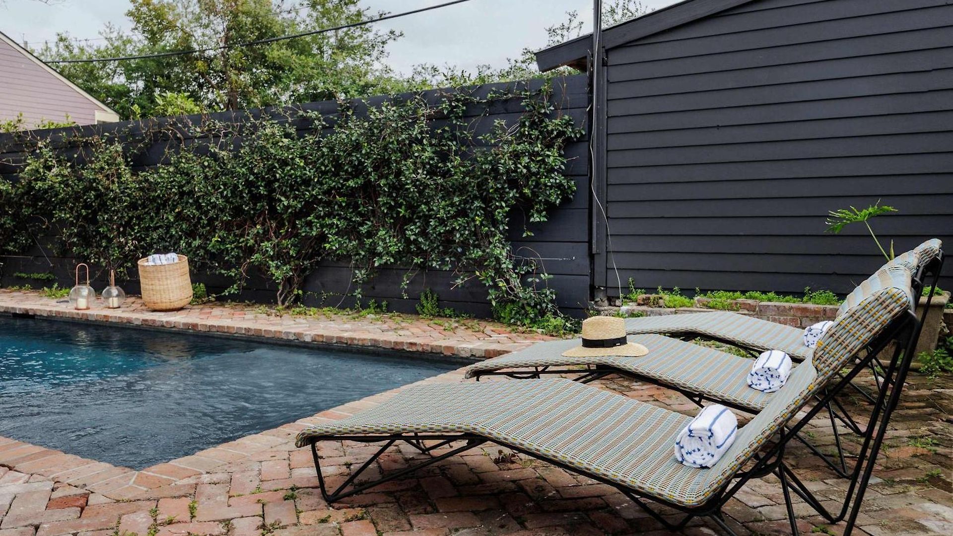 Luxury On Magazine Shared Heated Pool &