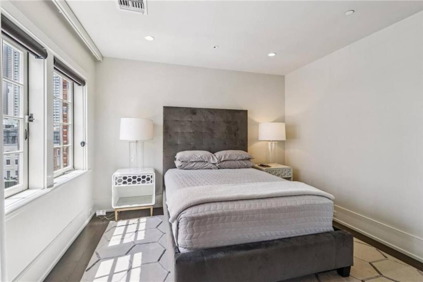 Apartment Penthouse 2bedrooms And Living