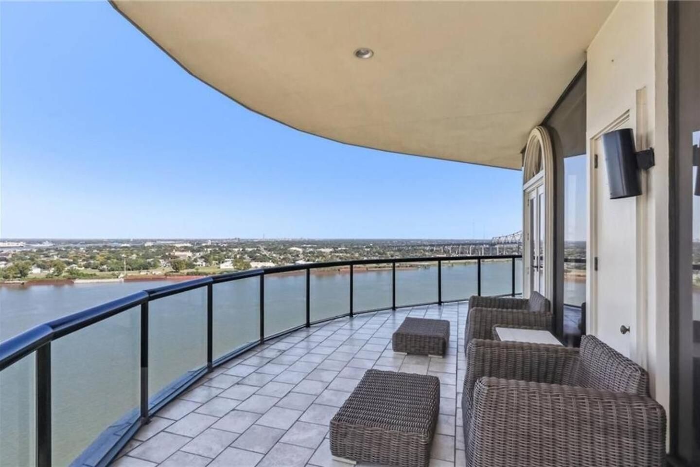 Penthouse Living Panoramic Views * New Orleans