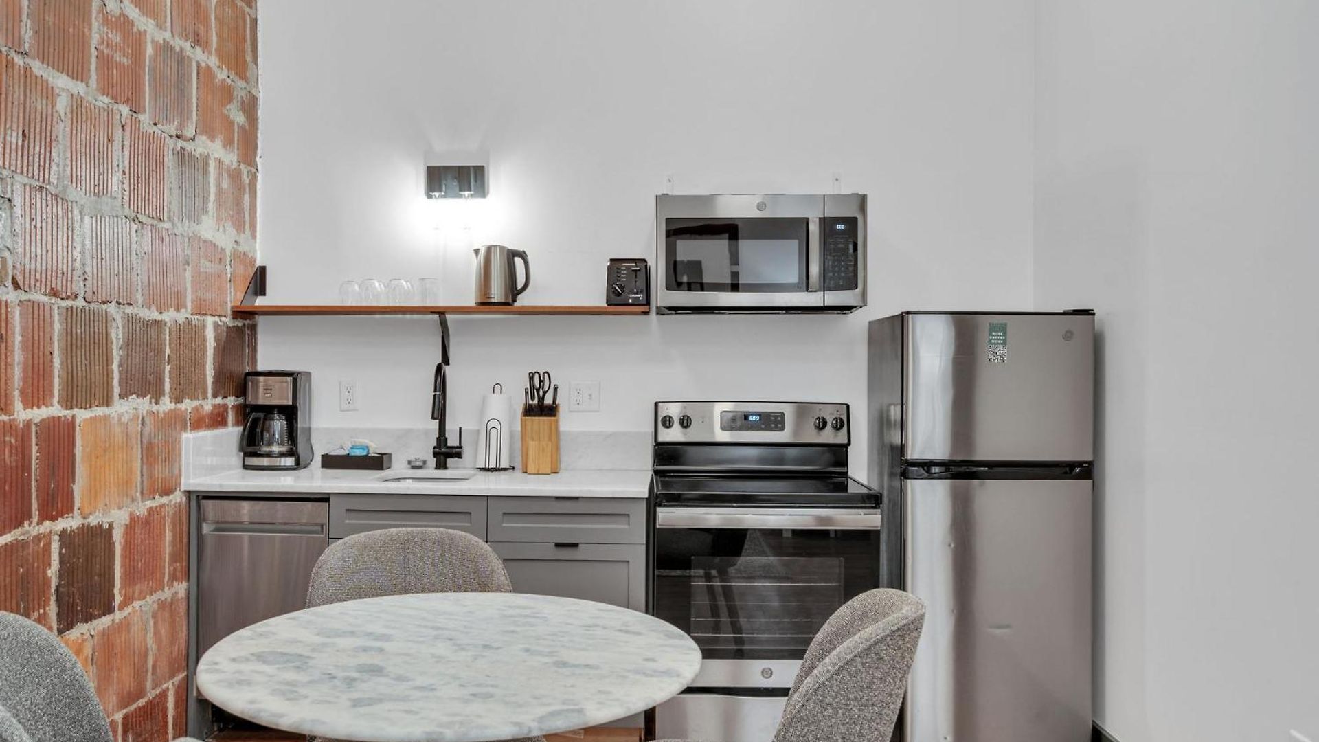 Schaeffer Aparthotel 4*