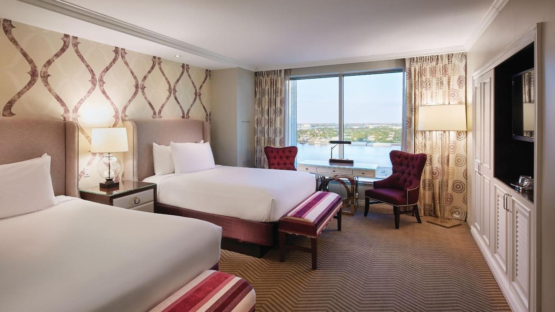 Harrah's & Casino - A Caesars Rewards Destination