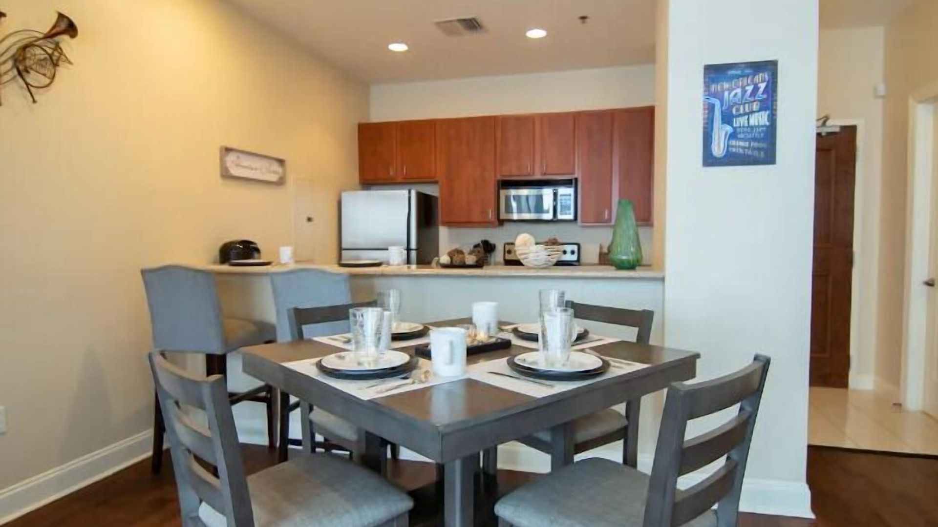 Apartment Beautiful Walk To French Quarter, Pool, Gym, View New Orleans