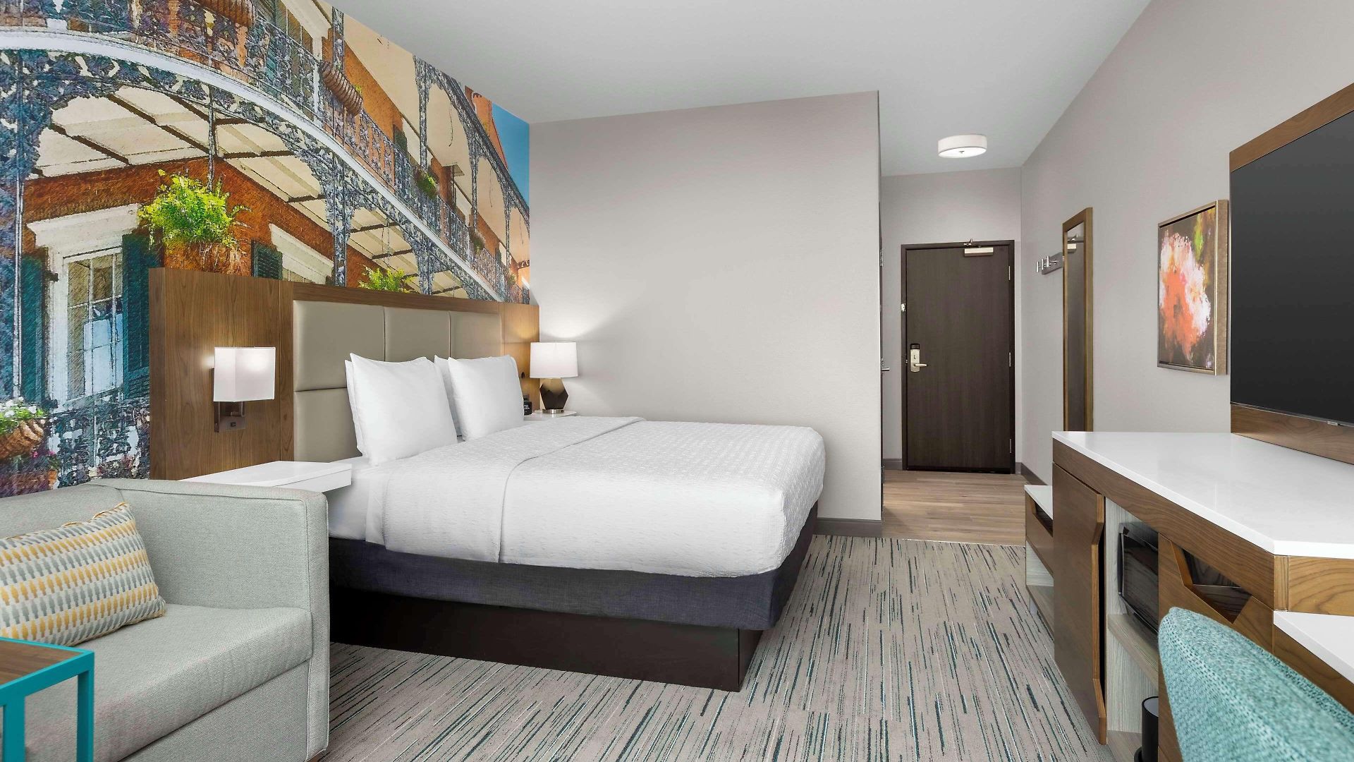 Hampton French Quarter Market Area Hotel 3*