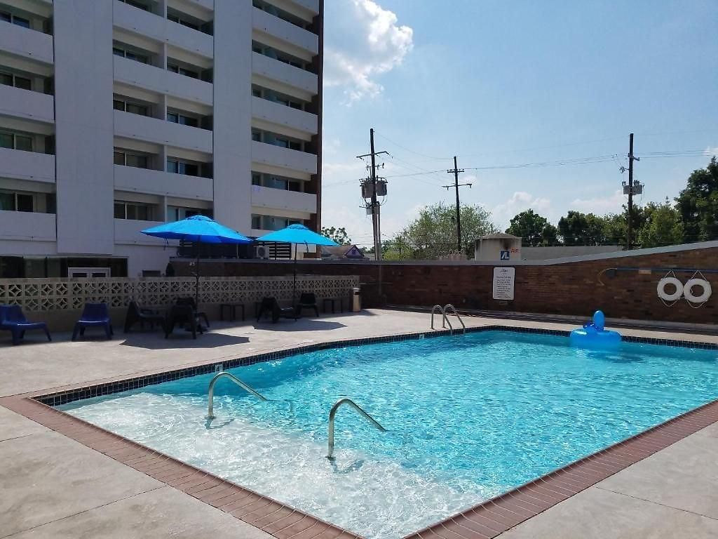 Alder Uptown Hotel