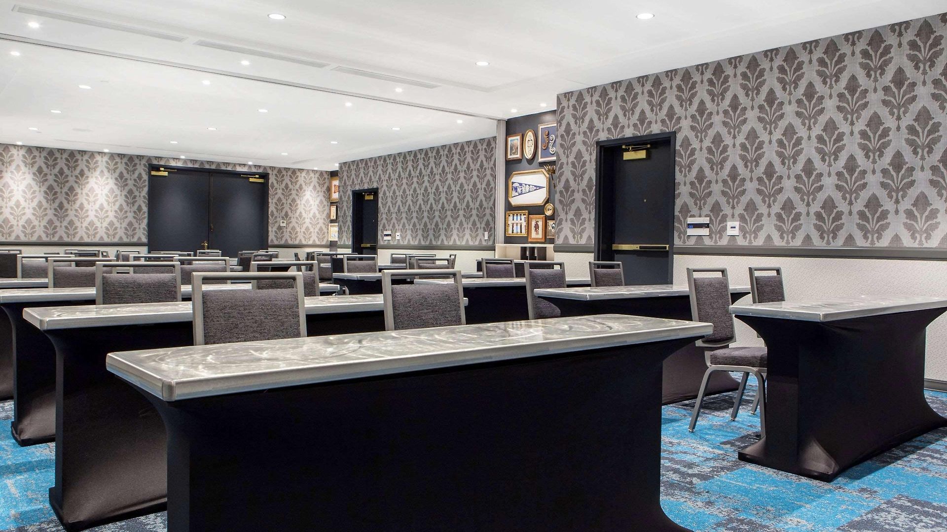 Cambria Downtown Warehouse District Hotel 4*