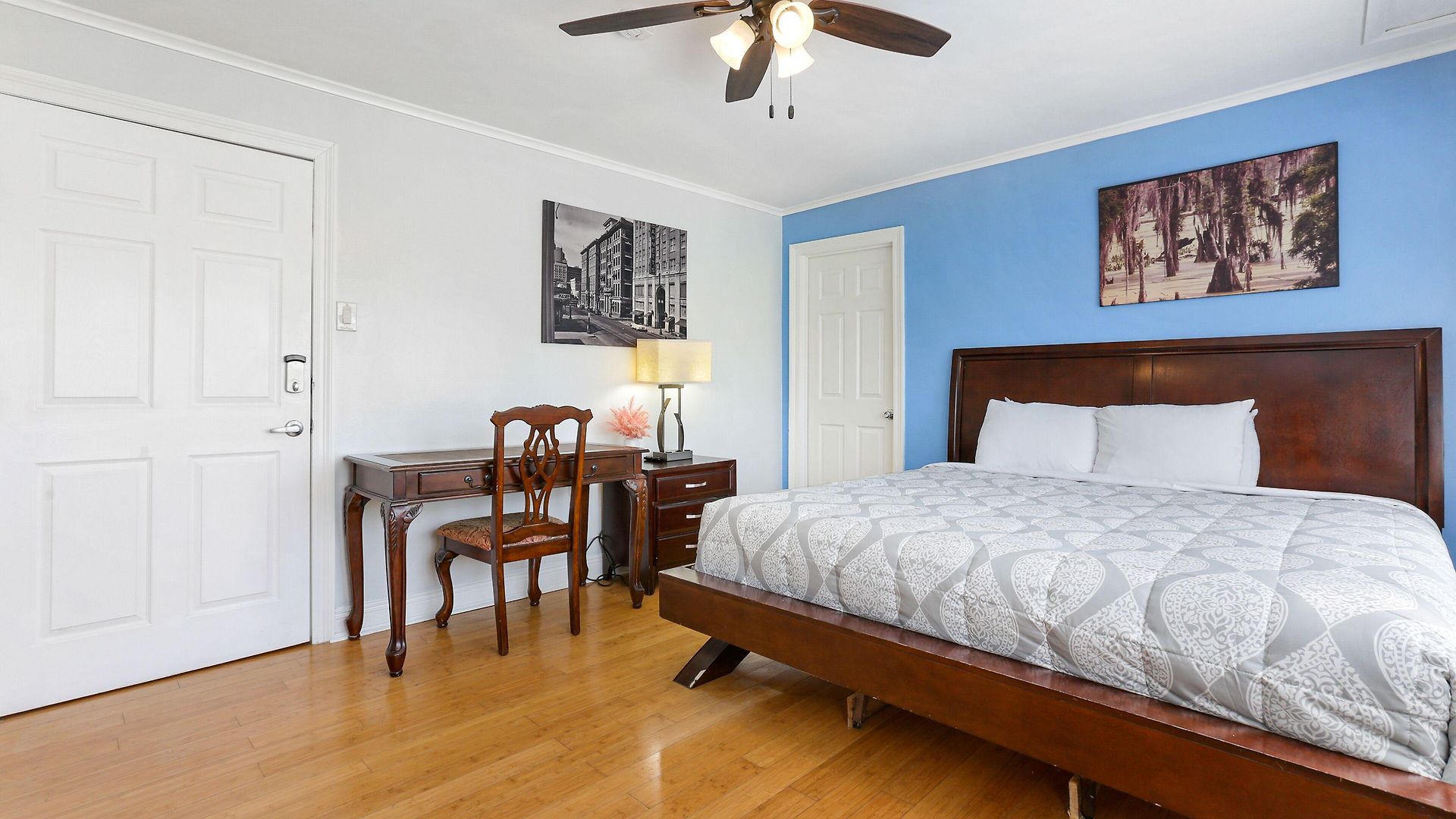 Comfortable Rooms Near All Nola Hot Spots *