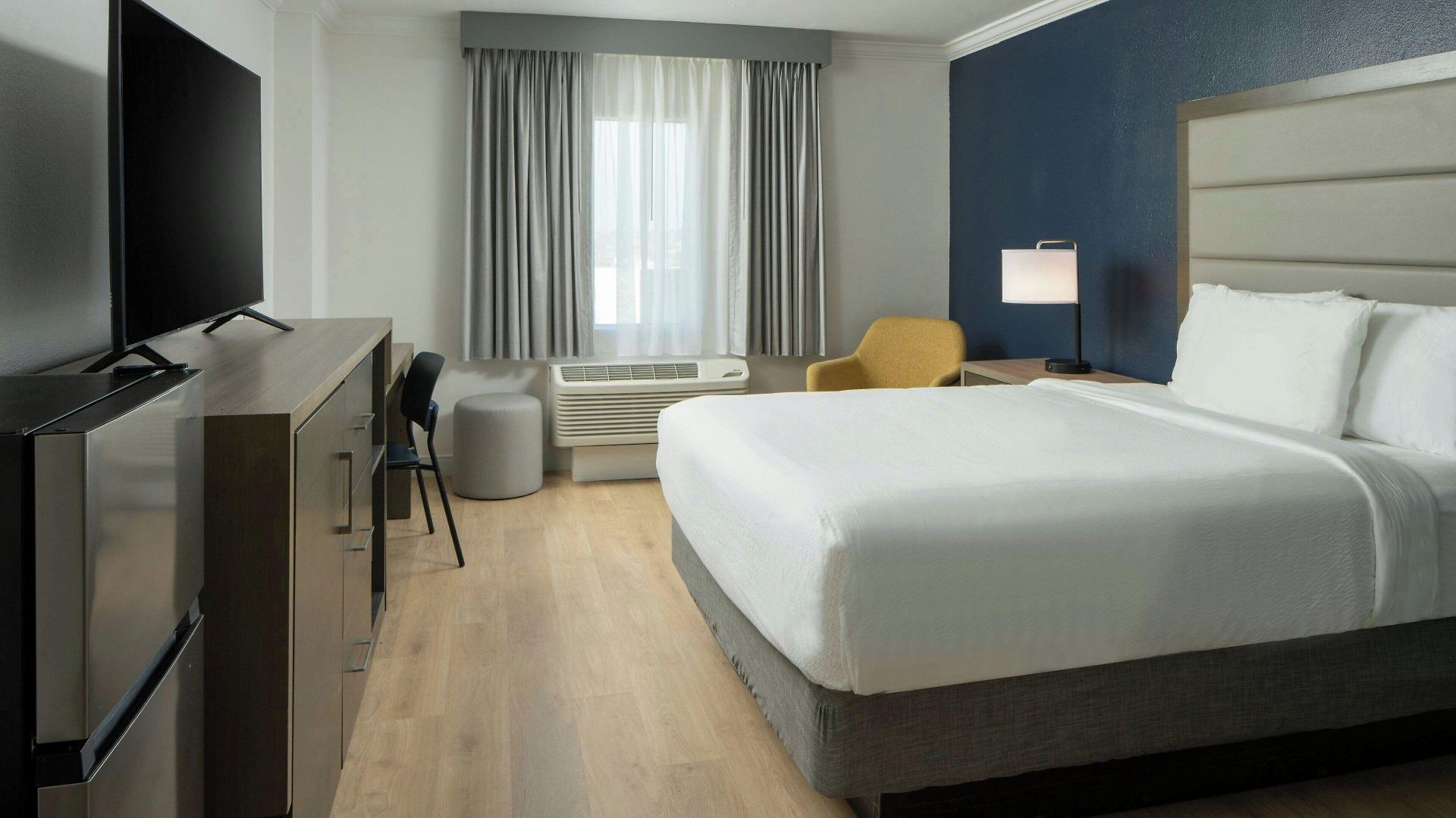 Express By Marriott 1-10 3*