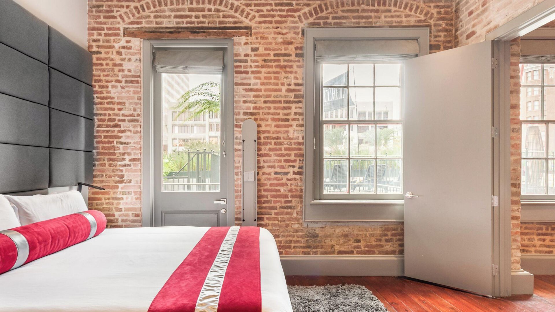 The Natchez Aparthotel