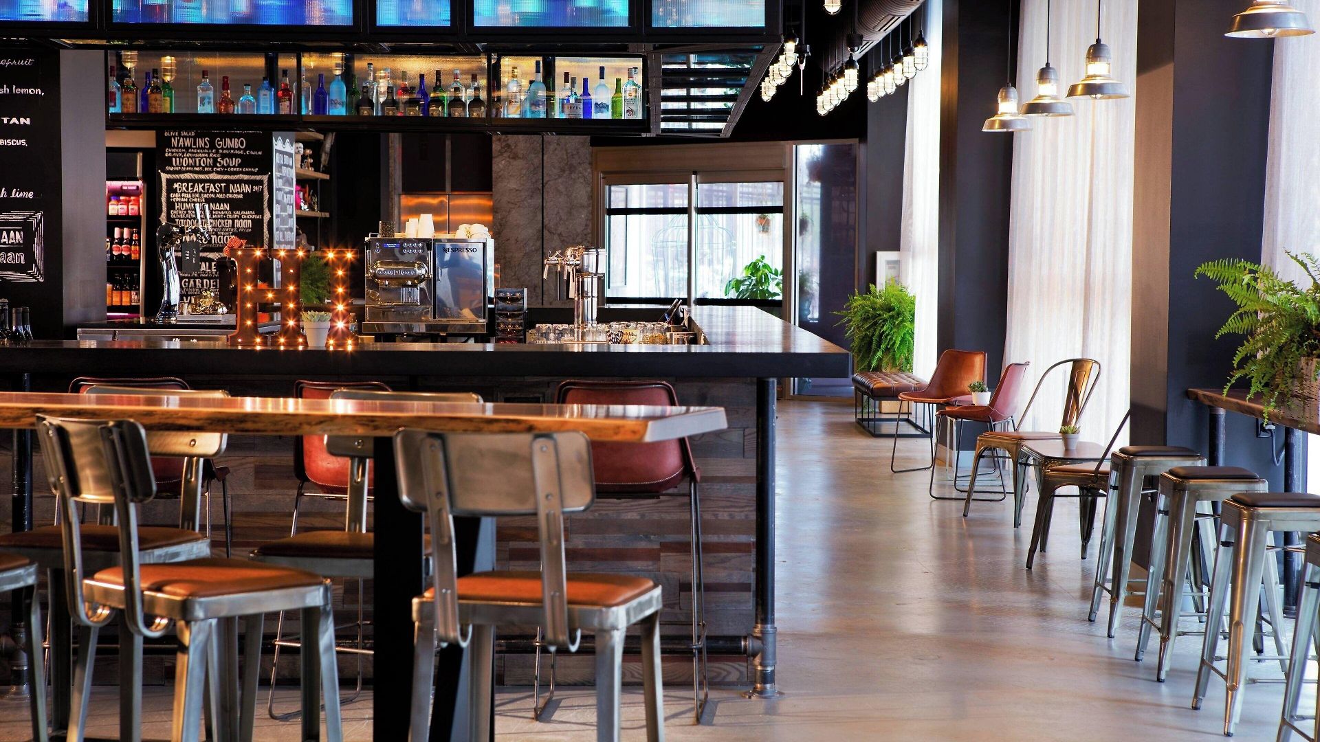 Moxy Downtown/french Quarter Area Hotel
