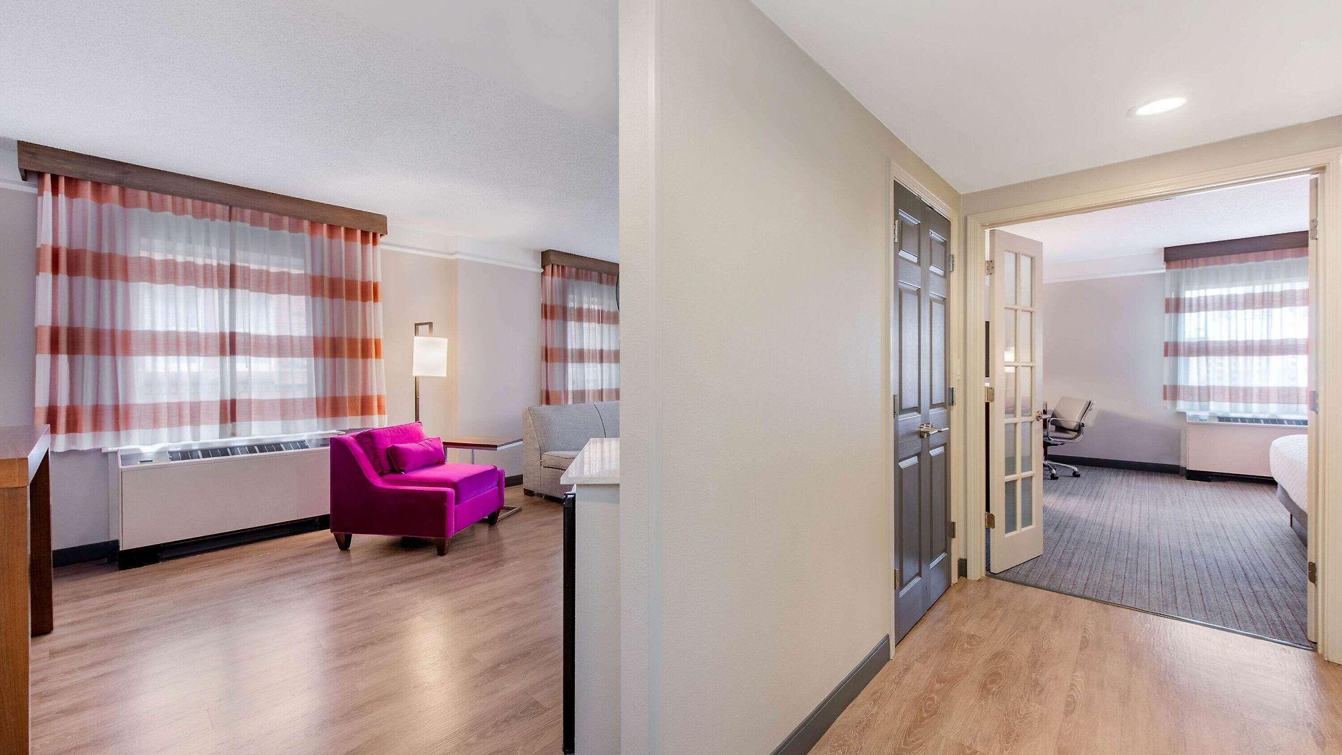 La Quinta & By Wyndham Downtown Hotel